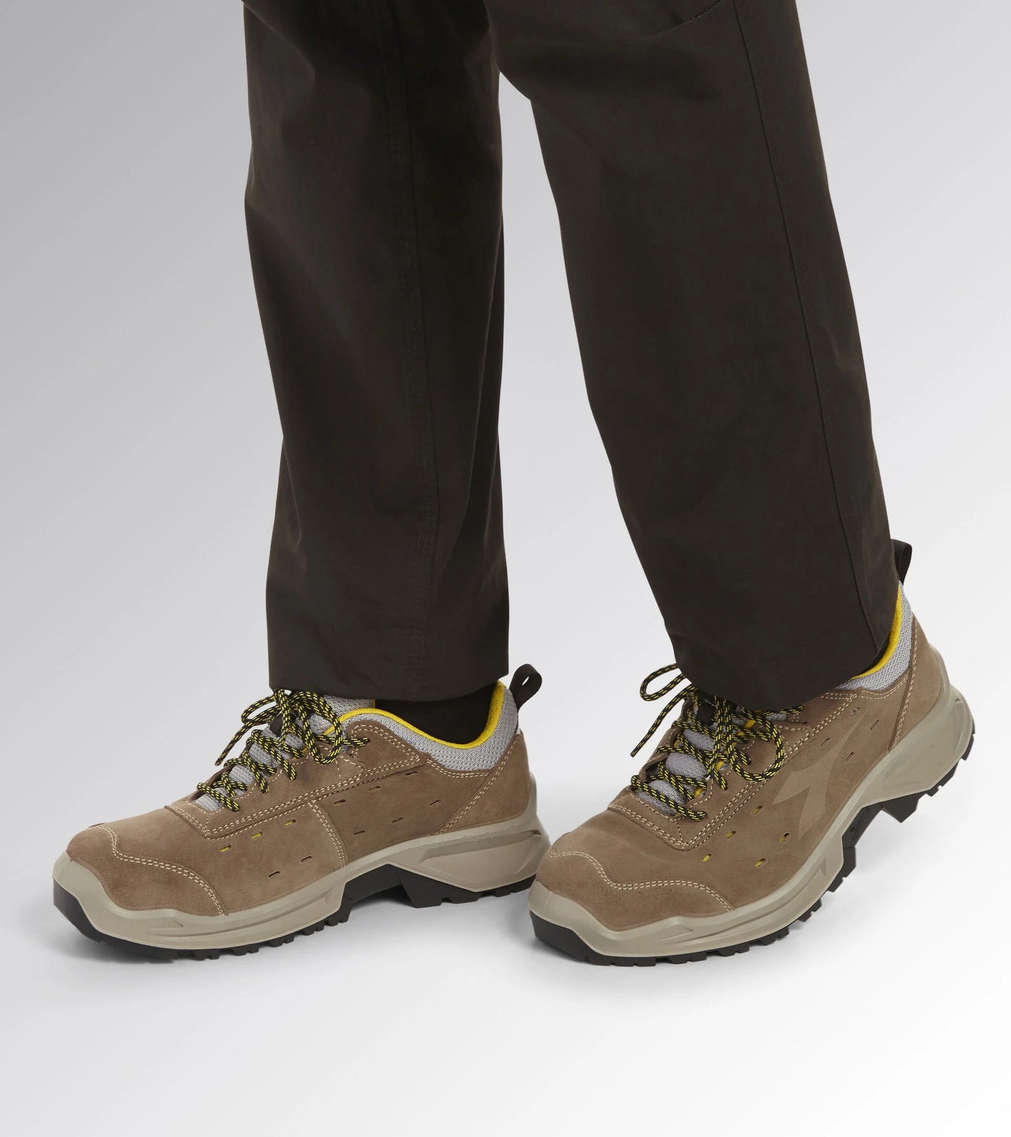 DIADORA COUNTRY LOW S1P SRC