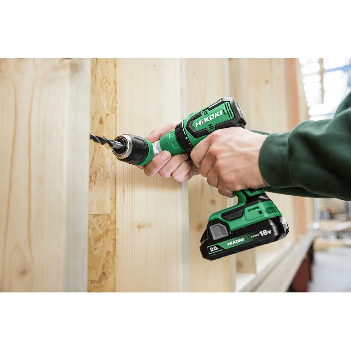 HIKOKI Trapano avvitatore a batteria DS18DDQWRZ +2 Batterie + Accessori