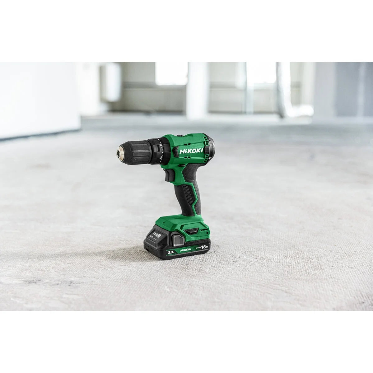 HIKOKI Trapano avvitatore con percussione - 18 V (+ 2 Batterie 2.0Ah + Caricabatterie)