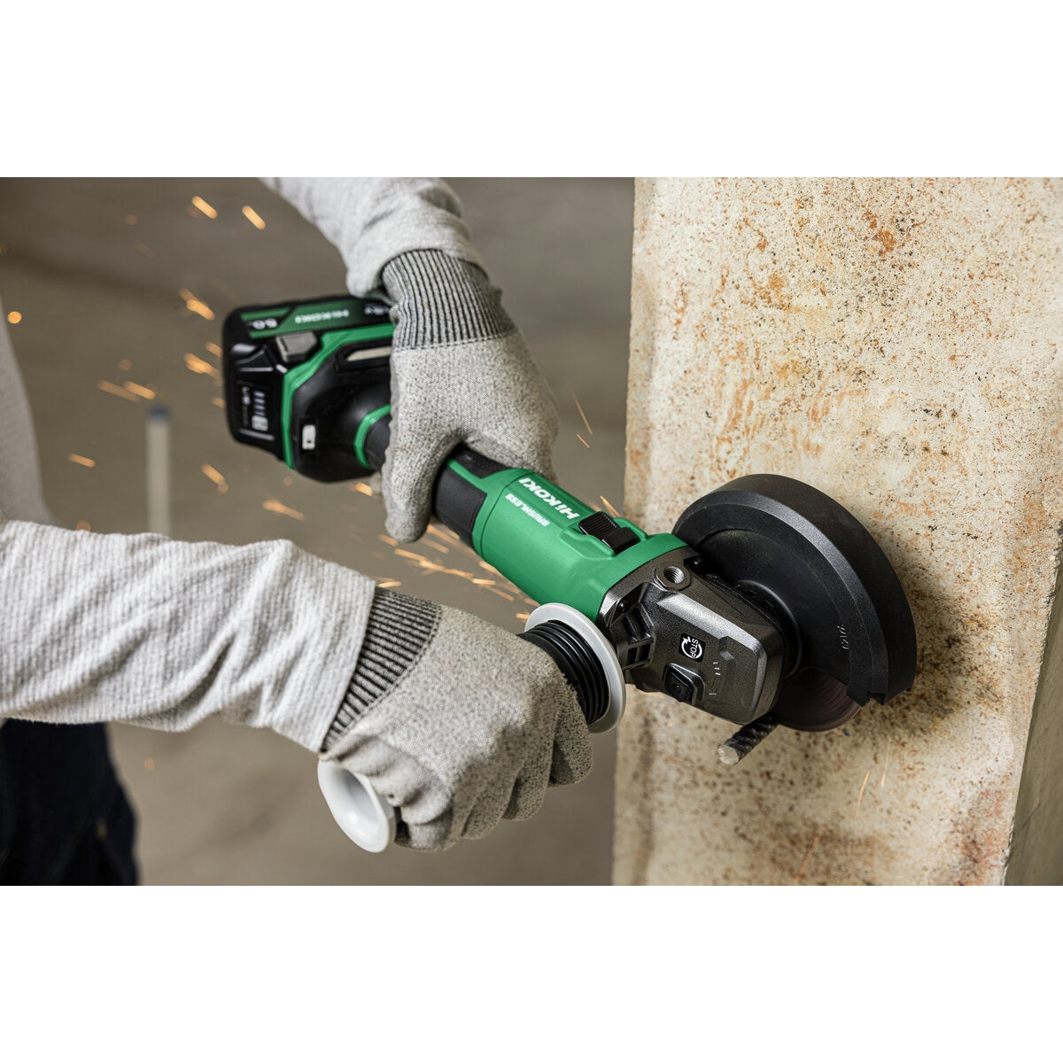 HIKOKI Smerigliatrice a batteria G1813DVEWQZ + 2 Batterie 18V 5Ah + Caricabatterie