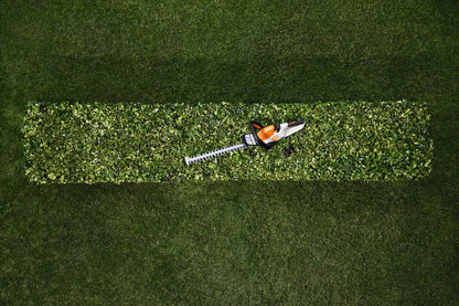 STIHL tosasiepi HSA 40 + 2 batterie AS 2 + caricatore AL 1