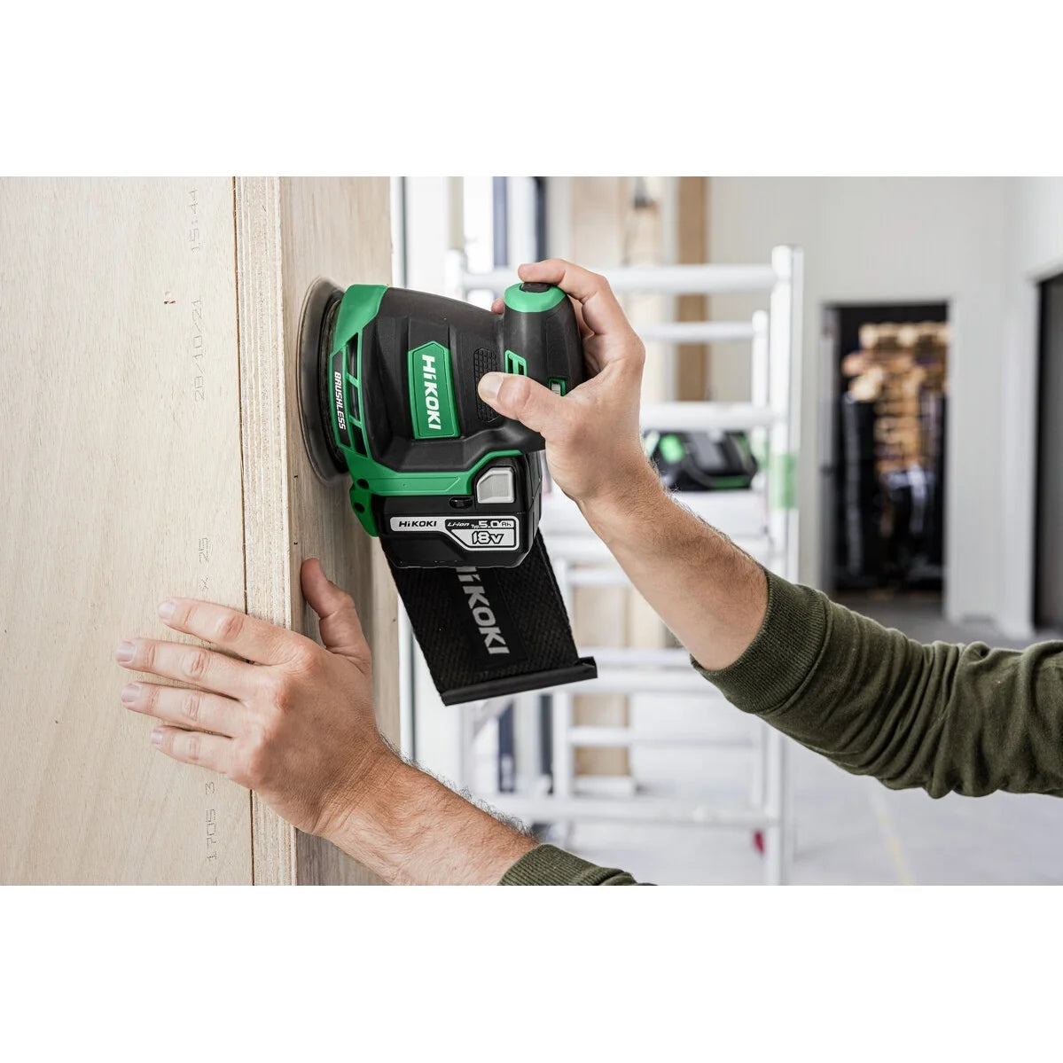 HIKOKI Levigatrice roto-orbitale a batteria SV1813DAW2Z - 18 V - versione solo corpo macchina