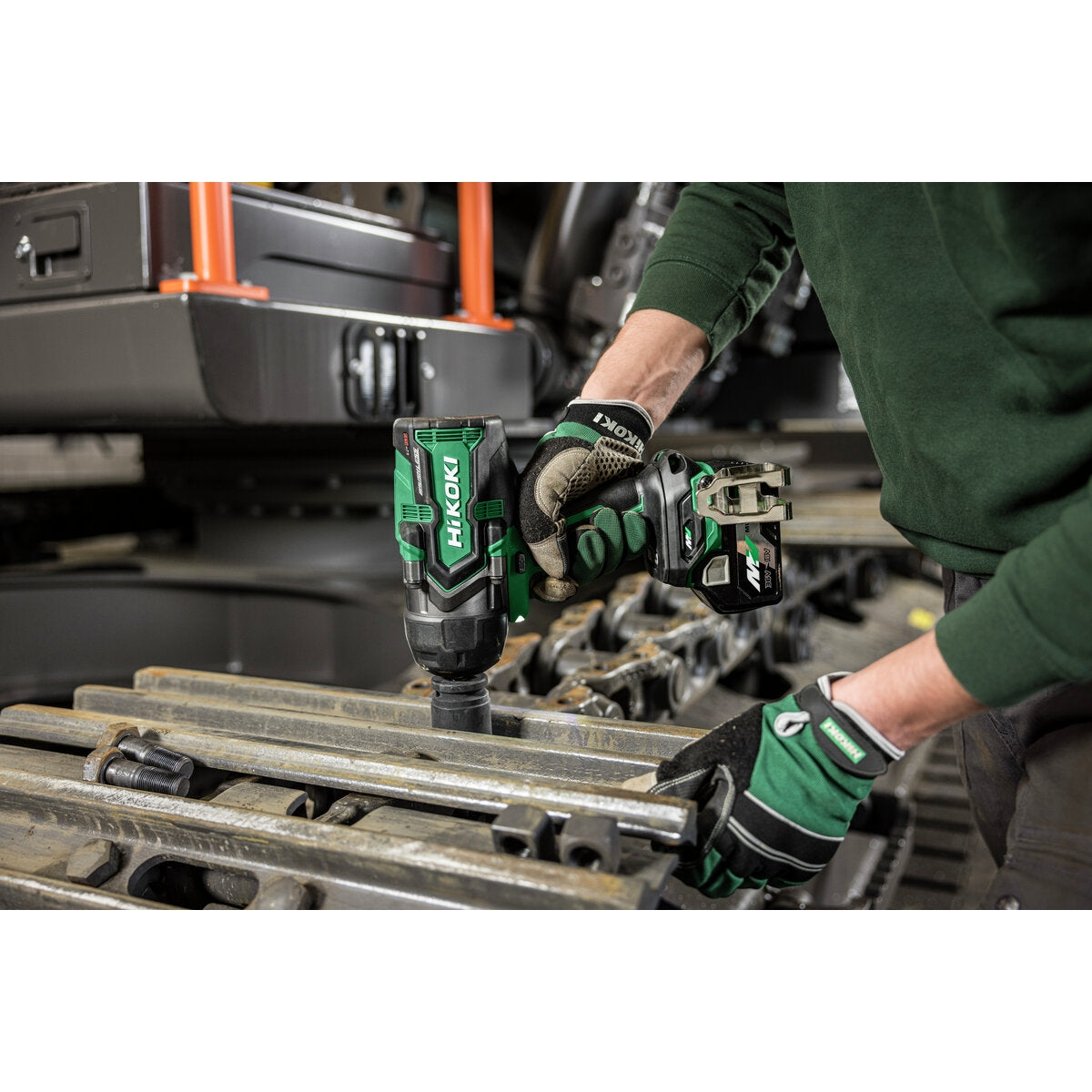 HIKOKI Avvitatore ad impulsi 3/4" quadro - Brushless - 36 V - 1.900 Nm (+ 2 Batterie 36V + Caricabatterie + Valigetta)